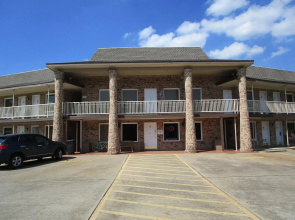 Lakeview Hotel