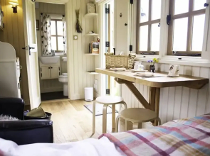 Morndyke Shepherds' Huts