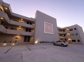 Cactus 1092 Oceanview Lux condo's w Rooftop Pool/Kitchens - Beach Access