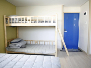 Twin Rabbit Guesthouse