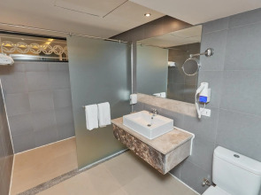 Jasmine Palace Resort & Spa