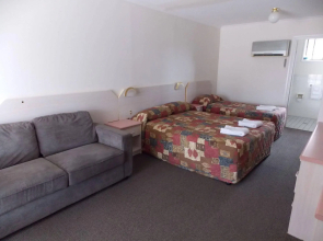 Yass Motel