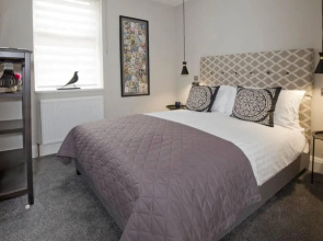 Blackbird Luxury 2 Bed Accommodation Room 7