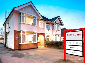 Elstree Inn