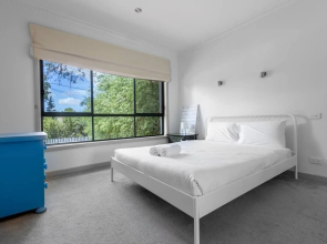 Spacious 3bedrooms big House@mitcham