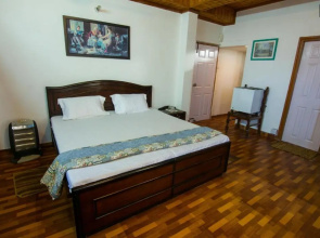 LivingStone 2BHK Cozy Homestay in Kasauli Hills