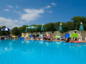 Eleni Apartments