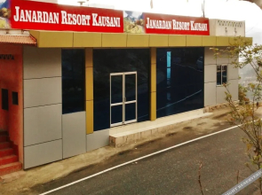 Janardan Resort Kausani