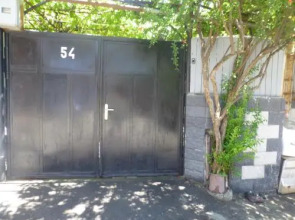 Nika House