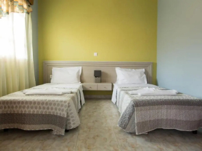 MARIAS APARTMENT 2 - Roumeliotis house