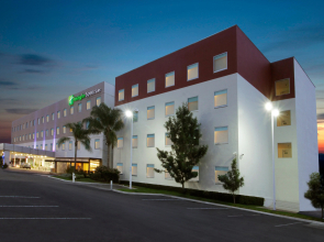 Holiday Inn Express & Suites Irapuato