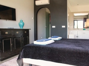 Stunning Home in Silves With Wifi and 4 Bedrooms