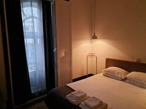 Rosa Biscoito Suites