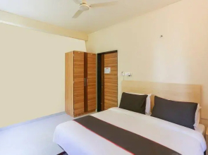 Satish Deva Guest House by OYO Rooms