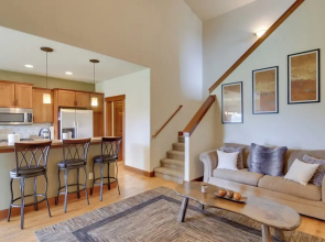 9 Mi to Downtown: Bozeman Vacation Home w/ Hot Tub
