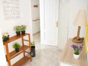 Spacious and Bright Apartment by La Recepción