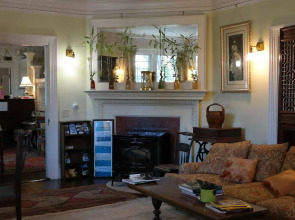 Moseley Cottage Inn & Town Motel