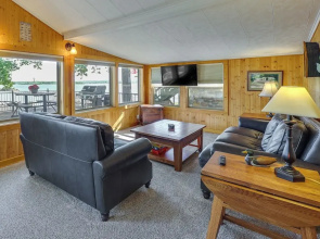 2 Boat Docks: Grand Lake Waterfront Home