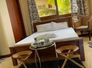 SeaOne Nyali Mombasa Private Studio w/ pool