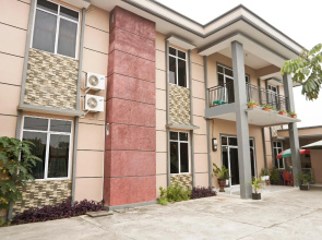 OYO 1394 Rumaisa Homestay Syariah