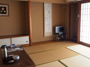 Asahiya Ryokan (Shodoshima)