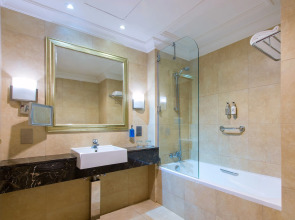 Somewhere Hotel Apartment