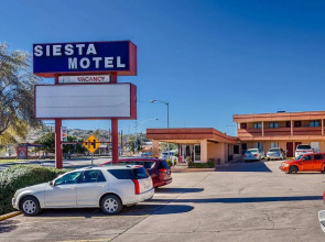 Siesta Motel