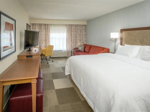 Hampton Inn & Suites Detroit/Warren