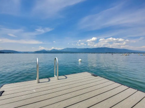 17 Mi to Schweitzer Mtn: All-season Retreat!