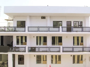 OYO 13652 Hotel Rajput