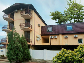 Бриз Family Hotel