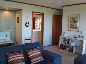 Lake View Garden Apartment