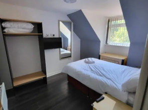 Avenue Apartments