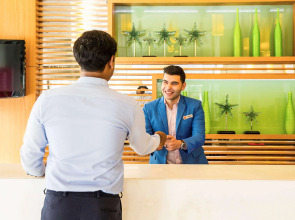 Отель ibis Deira Creekside Dubai