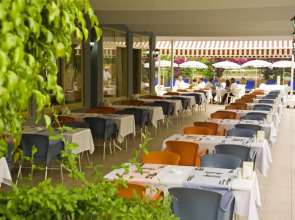 Отель Eva Beach