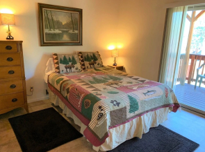 Harrison's Hanger - Cozy Cabin With A Fairly Nice View Of The Tree Line! Wood Burning Fireplace! 3 Bedroom Home