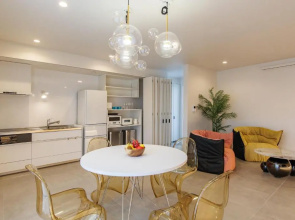 Crystal Villa Bayside