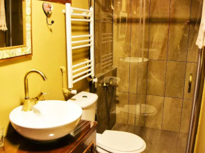 Ottoman Suites by Seratonin