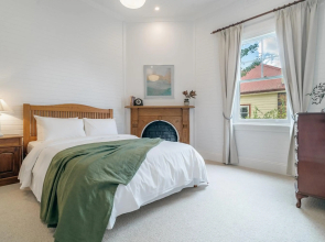 Quinn's Cottage - Central Armidale