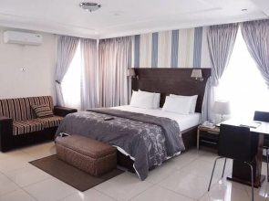 Carlton Gate Xclusive Hotel