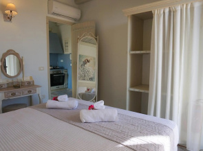 Anio Residence