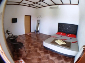 Izz Room Motel