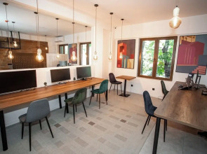 Отель The Tbilisi Pod