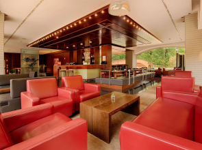 Отель NH Milano 2