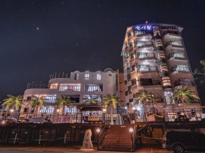 Gyeongju Neulsiwon Pension