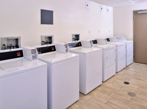 Holiday Inn Express & Suites Page - Lake Powell Area by IHG