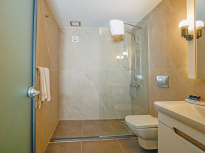 Tan Hotel - Special Class