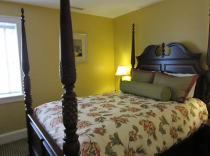 The Lodge Alley Inn