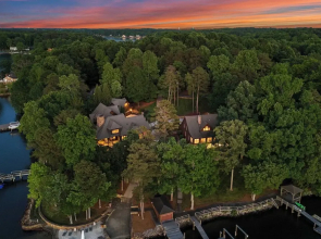 Sunset Shores Resort by Avantstay Private Beach