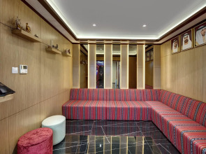 Отель Wescott Hotel